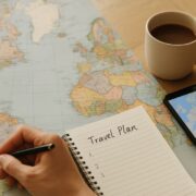 Jak samodzielnie zaplanować podróż krok po kroku